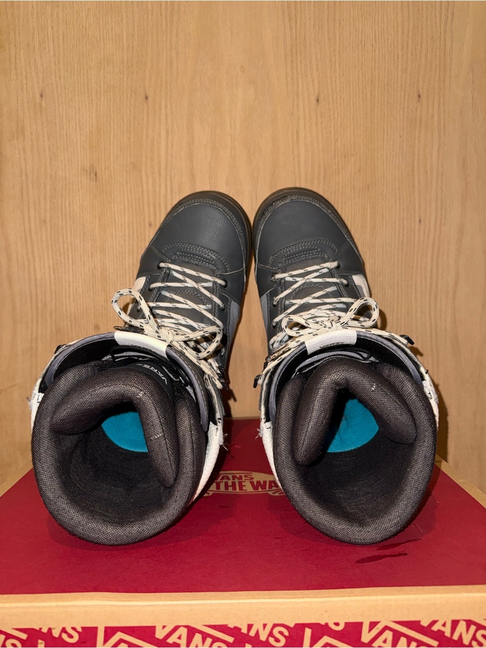 Vans Invada Pro Snowboard Boot - Picture 7 of 10